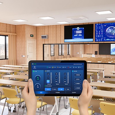 Vi er veldig glade for å dele våre 5 i 1 media og kontrollere integrert prose...